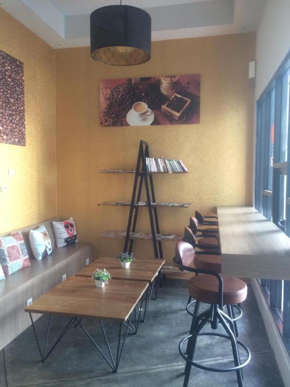 The Batik Bed And Coffee Bandung Hotel Ngoại thất bức ảnh